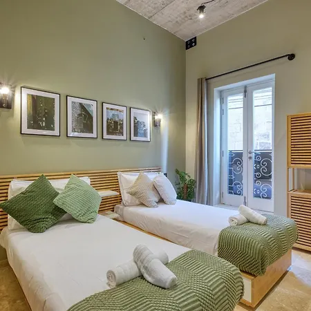 Charming Restored Townhouse With Rooftop Terrace & Bbq - *