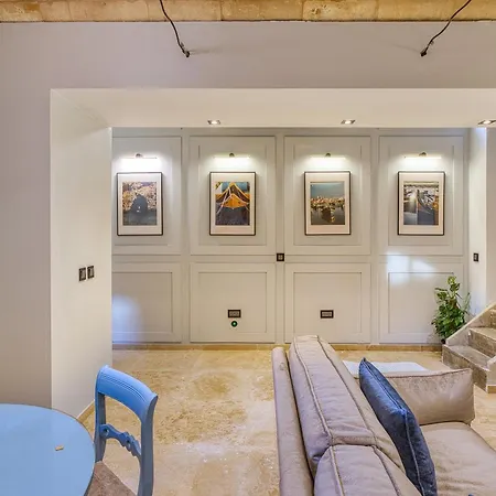Charming Restored Townhouse With Rooftop Terrace & Bbq -