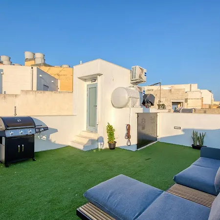 Charming Restored Townhouse With Rooftop Terrace & Bbq - Apartament Attard