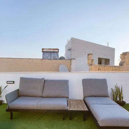 Charming Restored Townhouse With Rooftop Terrace & Bbq - Apartament Attard