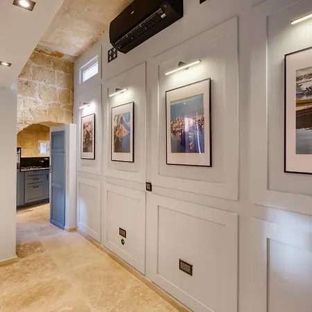 Charming Restored Townhouse With Rooftop Terrace & Bbq - * Attard